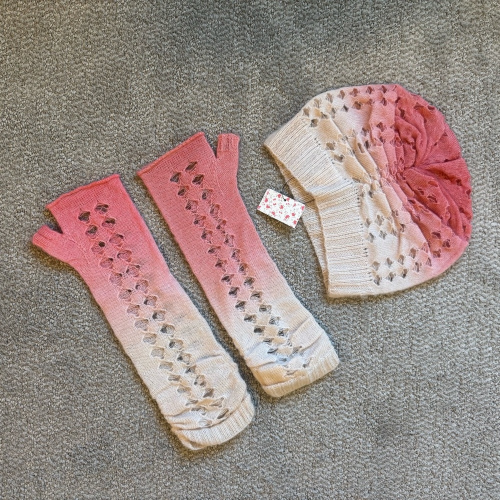 NWT Free People Dark Coral and Cream Wool Blend Knit Hat and Long Gloves